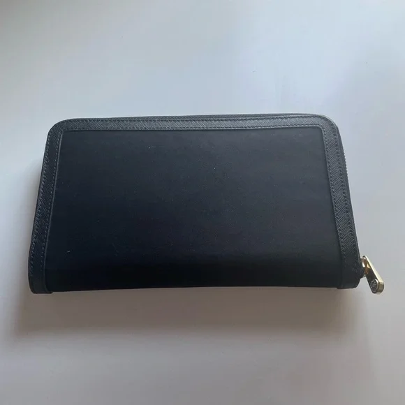 Henri Bendel Black Continental Wallet w/ Purple Interior - Picture 3 of 8